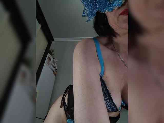 Lilya18 webcam