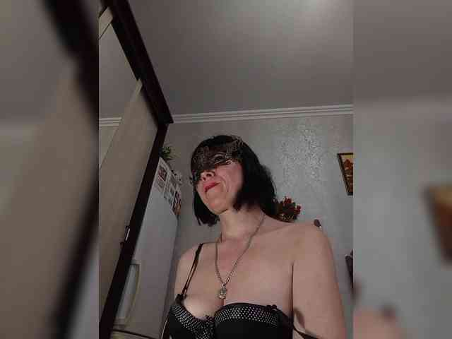 Lilya18 webcam