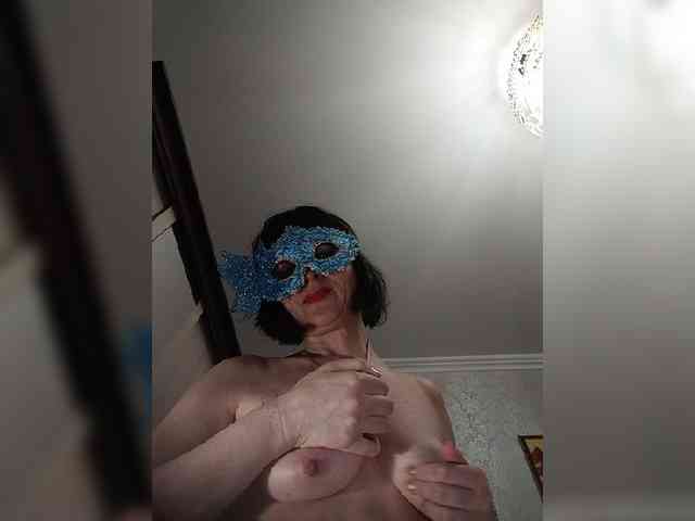 Lilya18 webcam