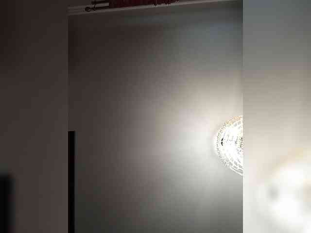 Lilya18 webcam