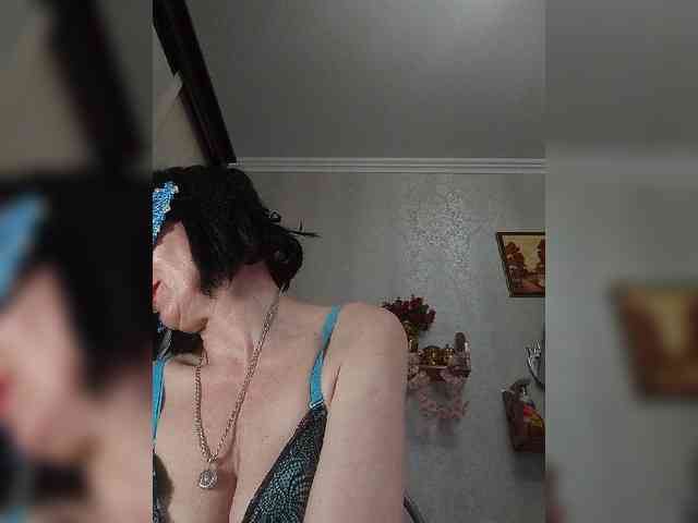 Lilya18 webcam