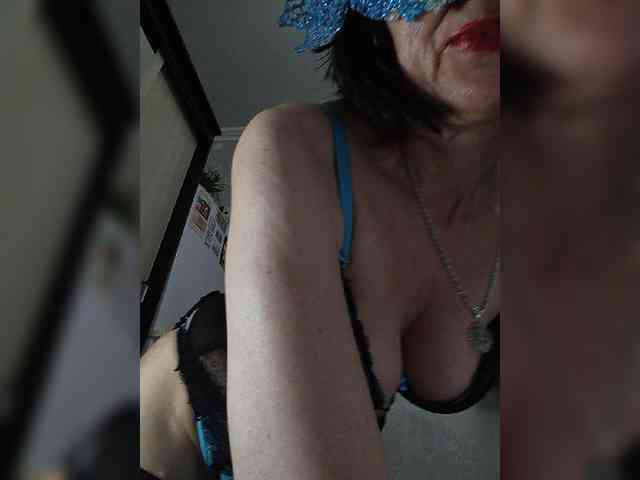 Lilya18 webcam