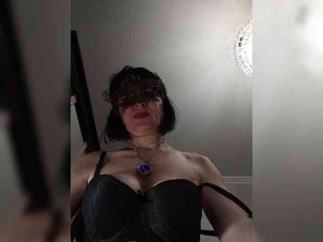 Lilya18 webcam