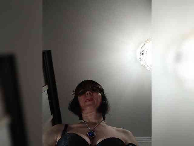 Lilya18 webcam