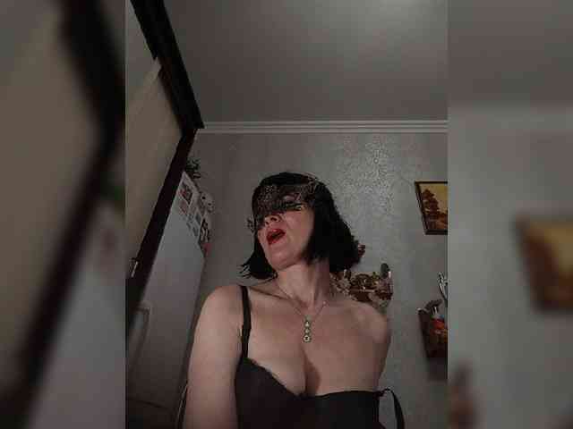 Lilya18 webcam