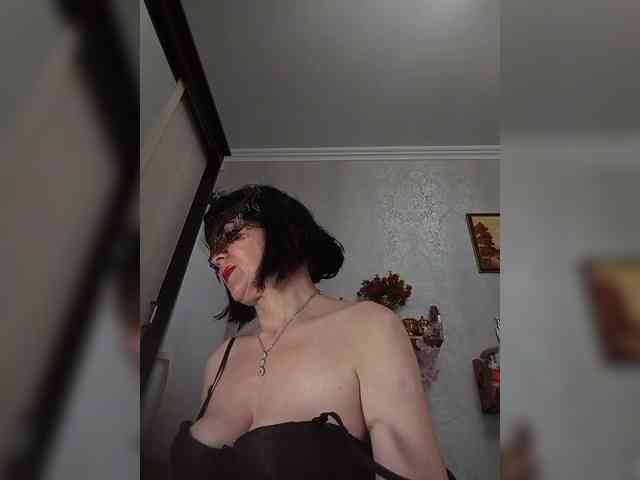 Lilya18 webcam