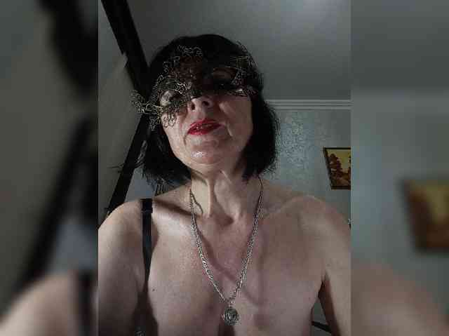 Lilya18 webcam