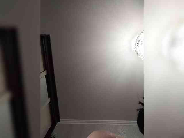 Lilya18 webcam