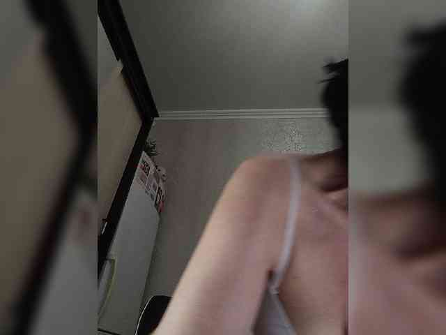 Lilya18 webcam