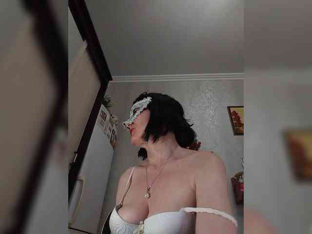Lilya18 webcam