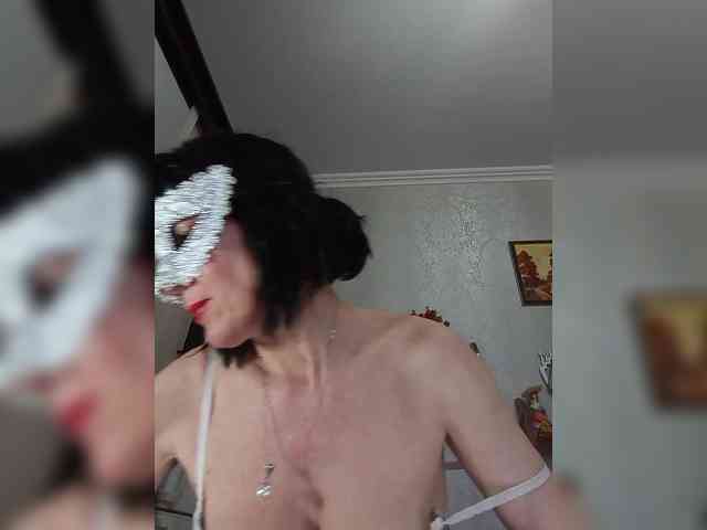 Lilya18 webcam