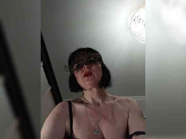 Lilya18 webcam