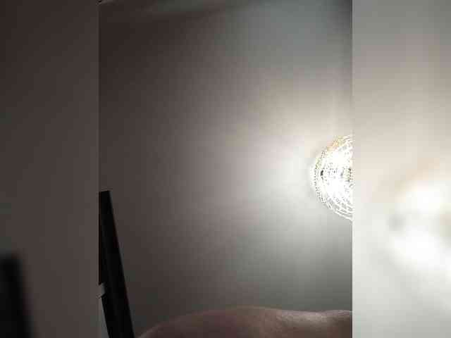Lilya18 webcam