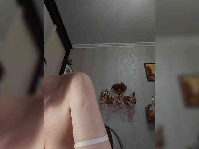 Lilya18 webcam