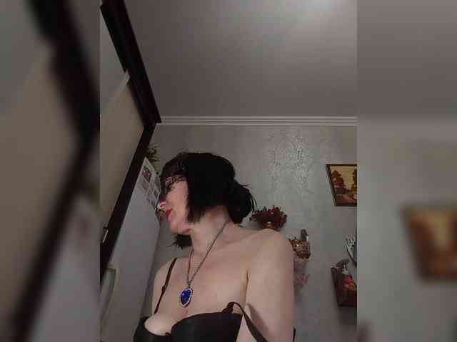 Lilya18 webcam
