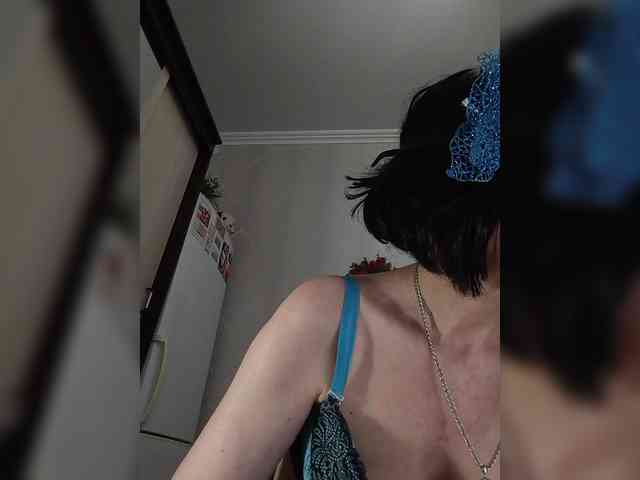 Lilya18 webcam