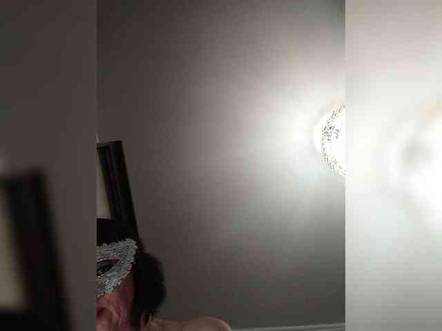 Lilya18 webcam