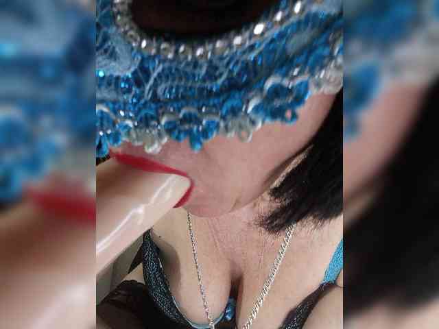Lilya18 webcam