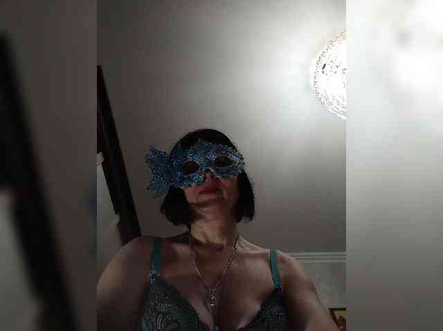Lilya18 webcam