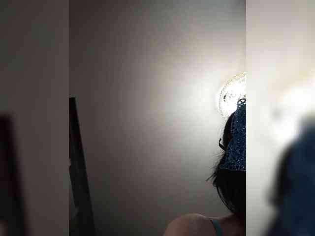 Lilya18 webcam