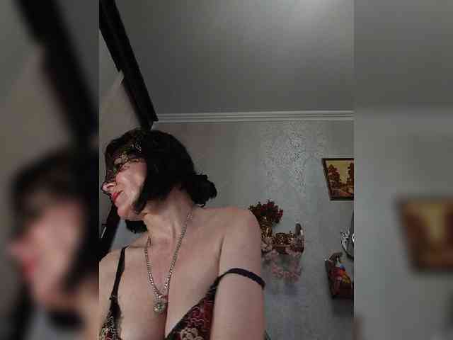 Lilya18 webcam