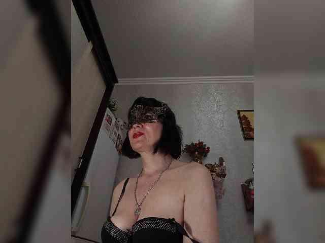 Lilya18 webcam