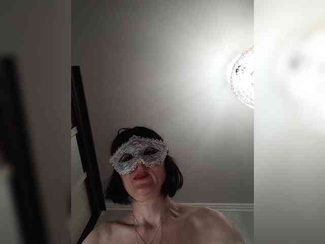 Lilya18 webcam