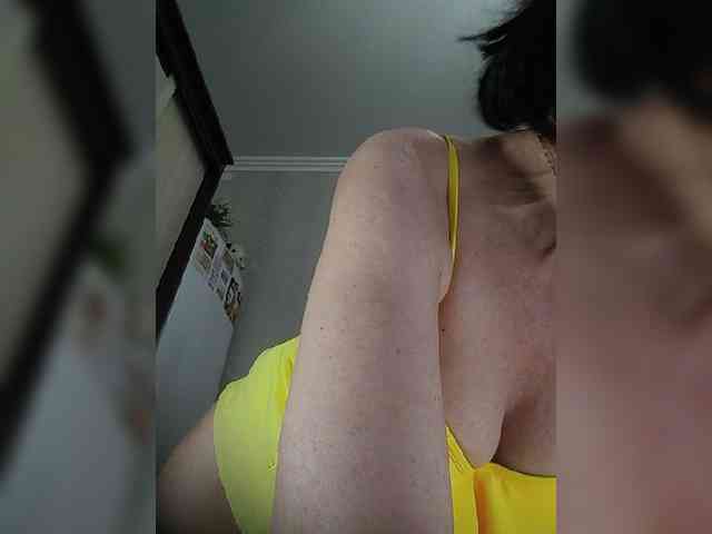 Lilya18 Live Webcam on BongaCams