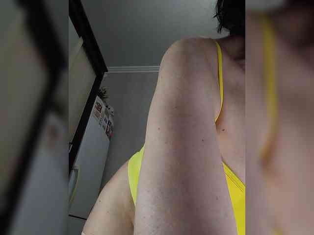 Lilya18 webcam