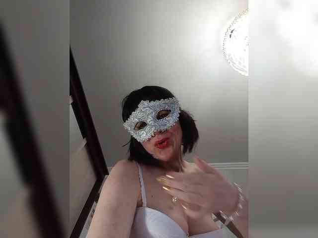 Lilya18 webcam