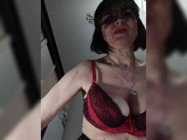 Lilya18 webcam