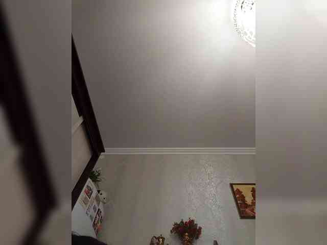 Lilya18 webcam