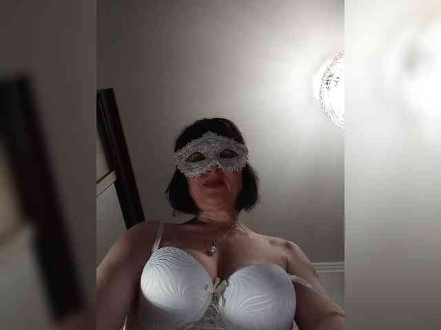 Lilya18 webcam