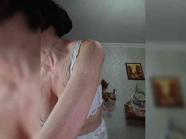 Lilya18 webcam