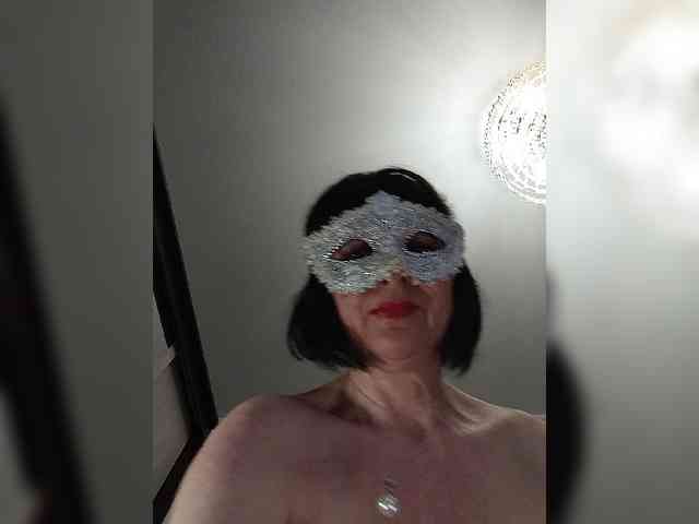 Lilya18 webcam