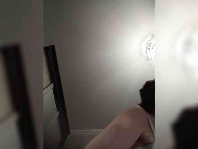 Lilya18 webcam