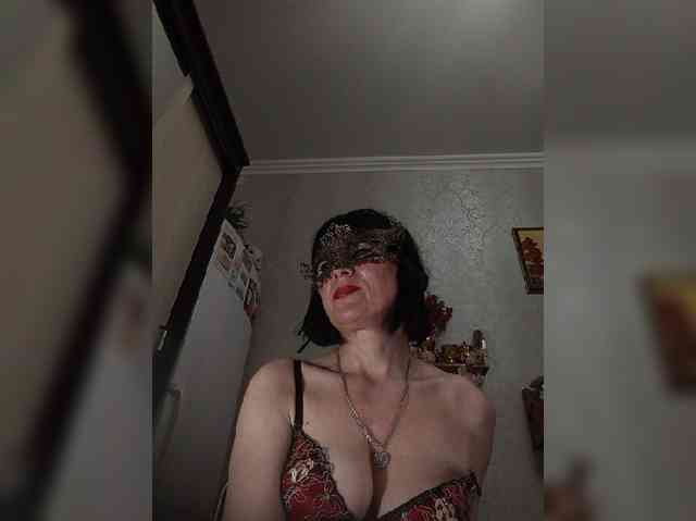 Lilya18 webcam