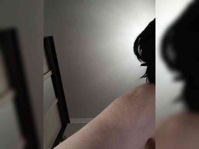 Lilya18 webcam