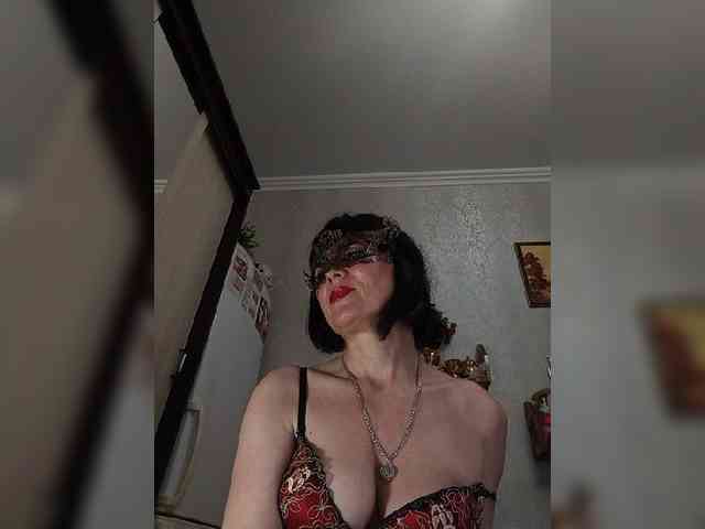 Lilya18 webcam