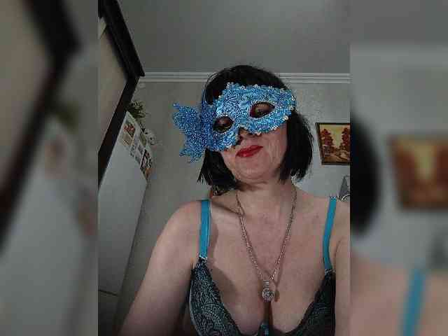 Lilya18 webcam