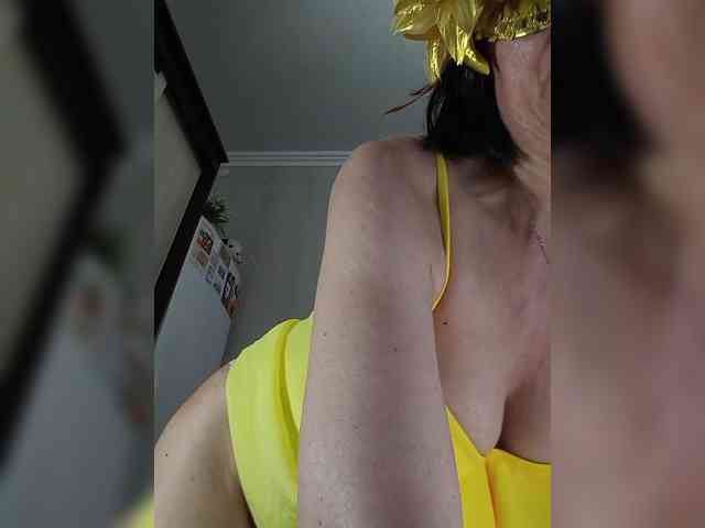 Lilya18 webcam