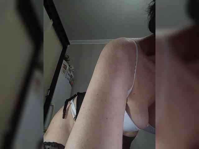 Lilya18 webcam