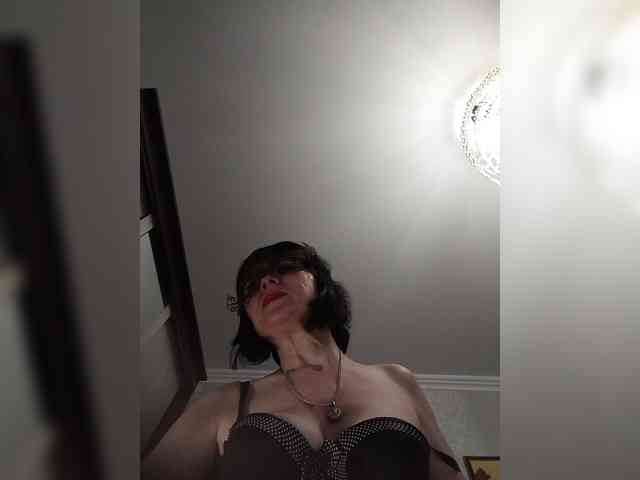 Lilya18 webcam