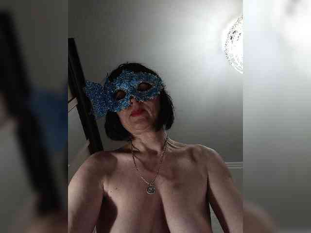 Lilya18 webcam