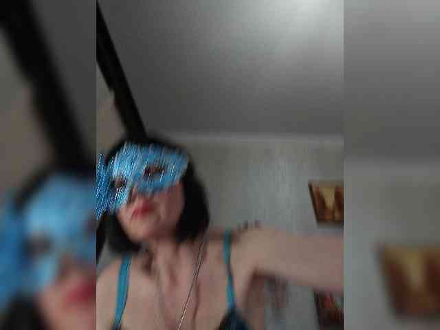 Lilya18 webcam