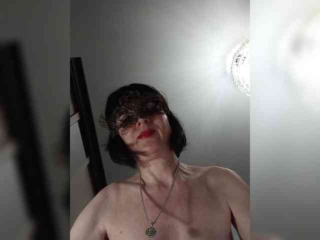 Lilya18 webcam