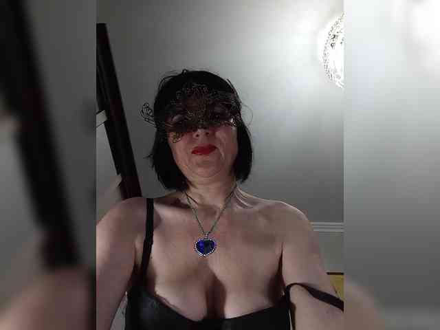 Lilya18 webcam