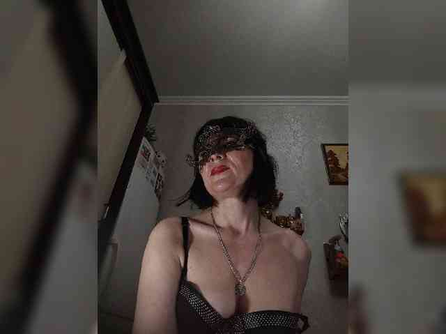 Lilya18 webcam