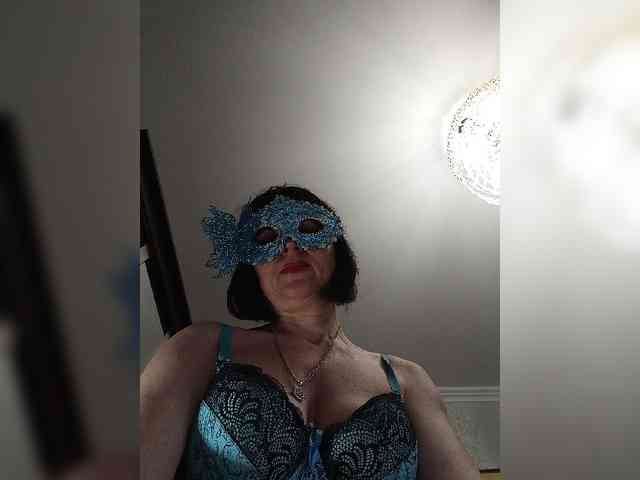 Lilya18 webcam