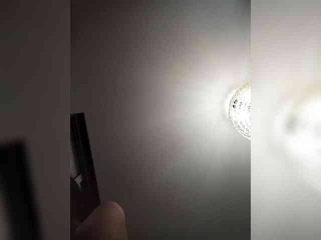 Lilya18 webcam